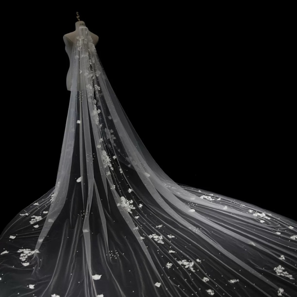 Elegant White Bridal Veil with Floral Accents